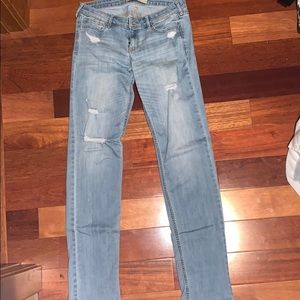 Women’s light wash jeans